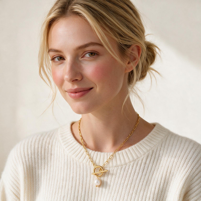 Minimal Pearl Drop Necklace