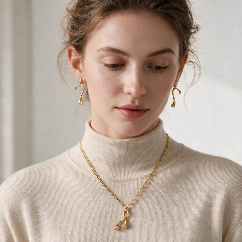 Curve Pearl Necklace Set