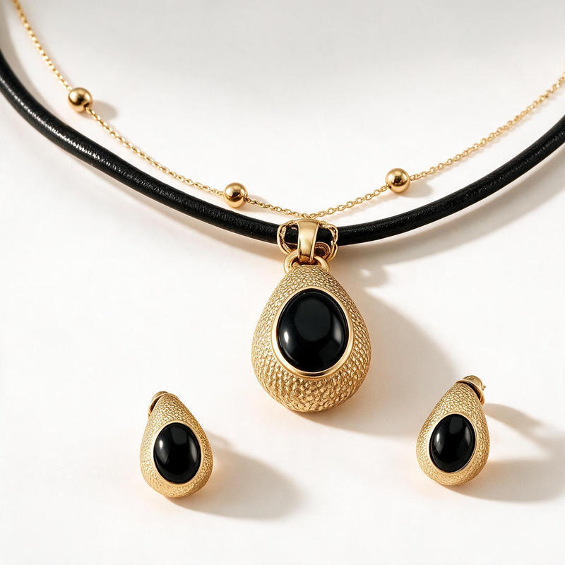 Noir Leather Necklace Set